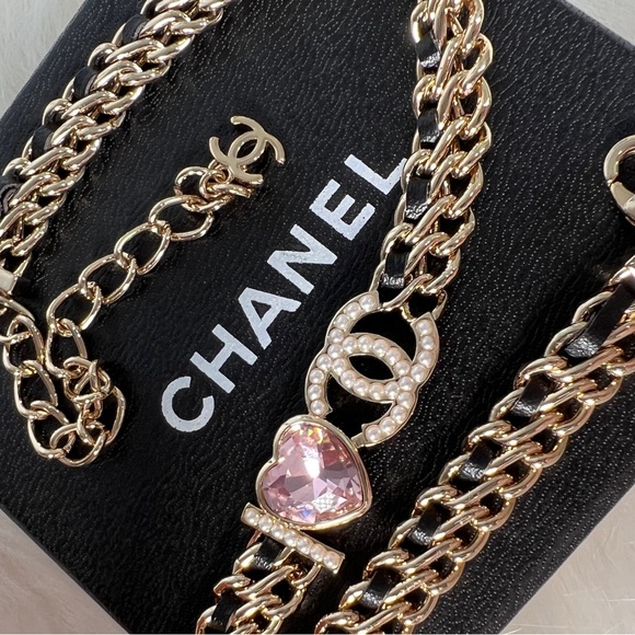 CHANEL Jewelry - CHANEL I Love CC pearl logo Pink Heart leather woven chain Choker Neckla…
